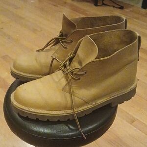 Clarks Men's Wheat Suede Chukka Boots